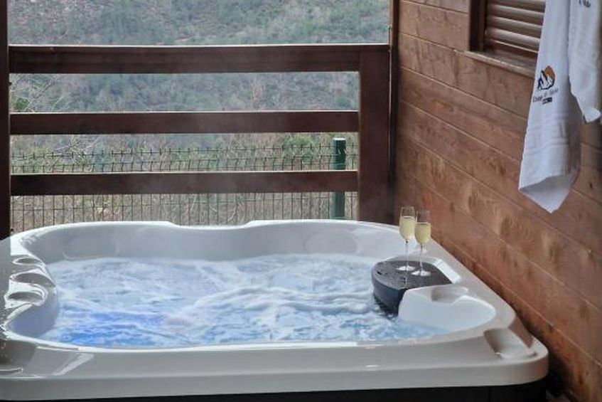 Férias Verão no Gerês: Piscina + Jacuzzi