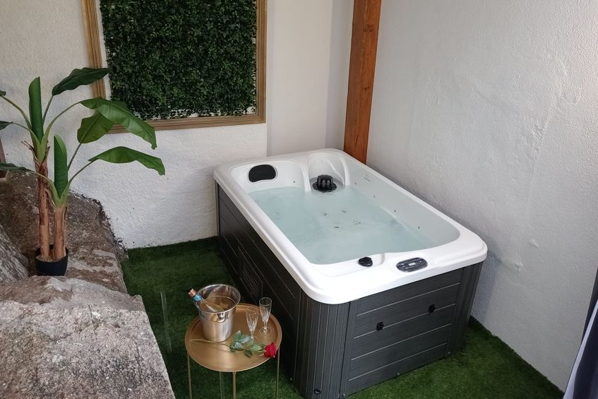 Escapadinha Glamour: Jacuzzi + Espumante