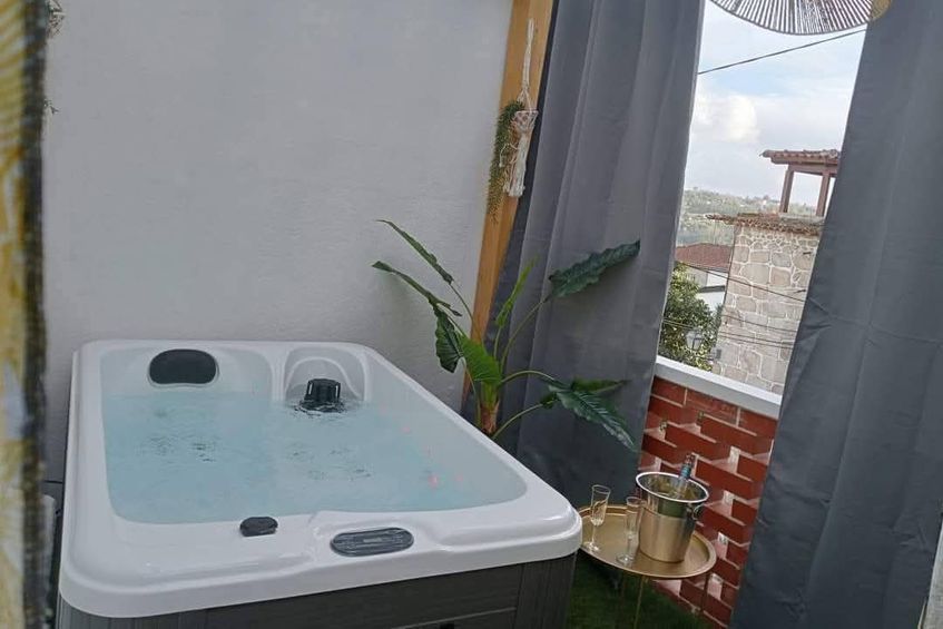 Escapadinha Glamour: Jacuzzi + Espumante