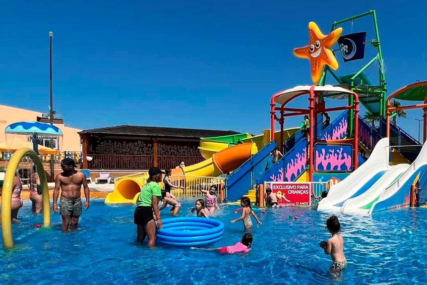 Férias Verão em Família + Parque Aquático Infantil + Piscinas Tropical