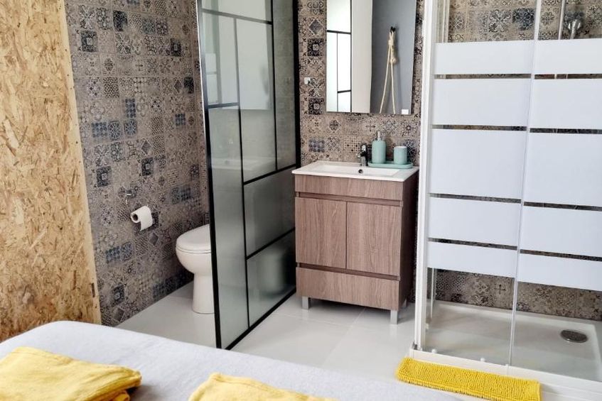 Hostel by Family Surf Home